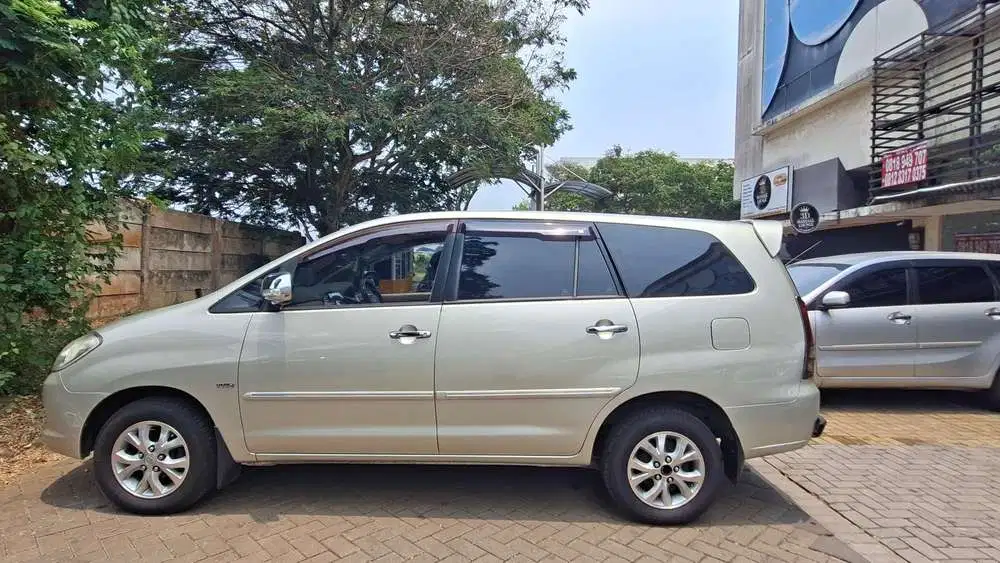 Toyota Kijang Innova 2007 Bensin