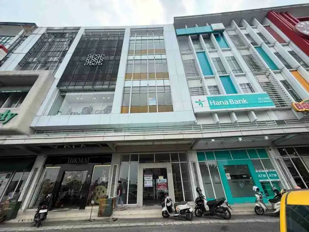 Jual cepat ruko Graha Boulevard Summarecon Bekasi - hadap jalan raya