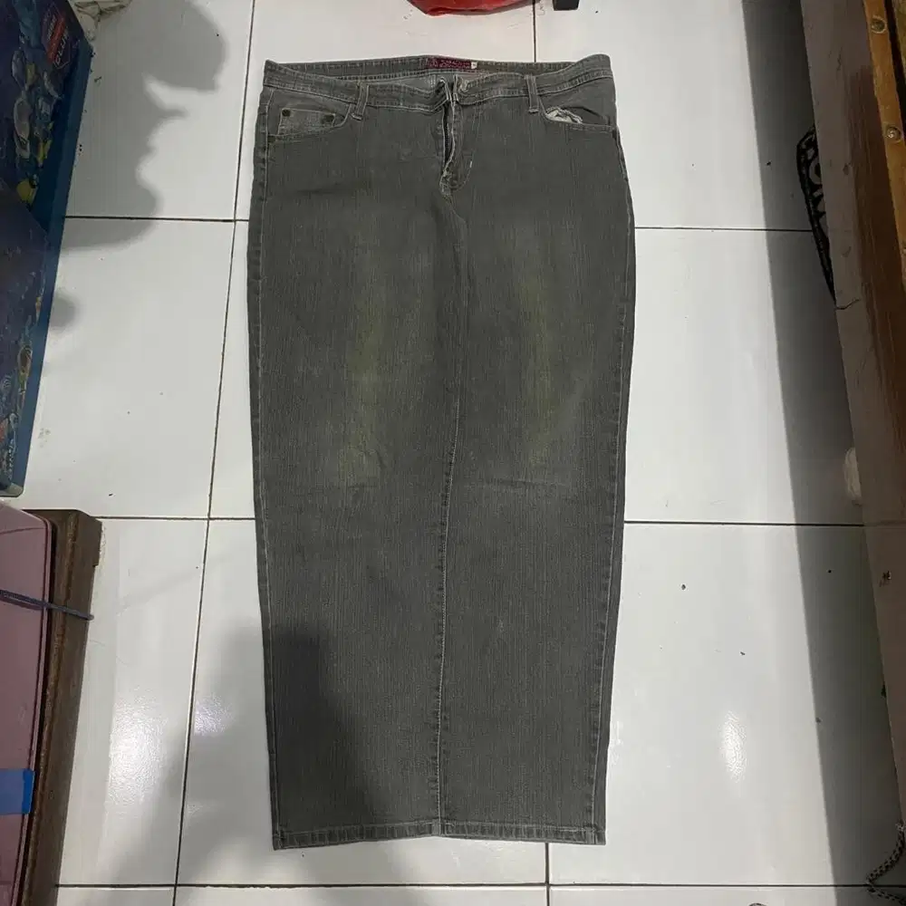 Celana jeans bootcut