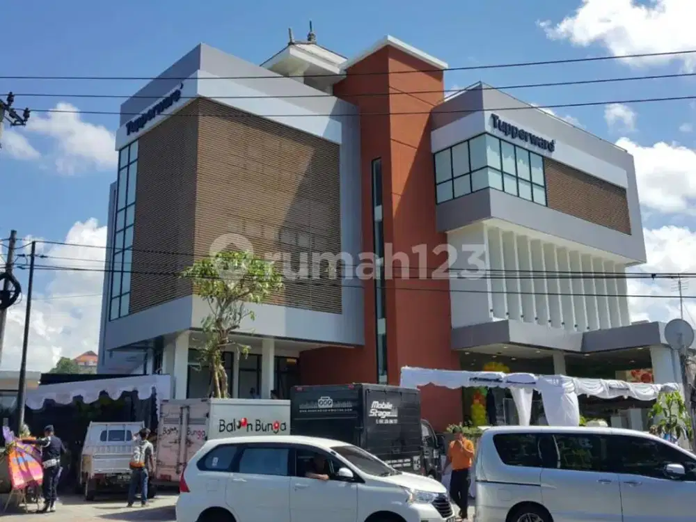 Dijual Gedung 4 Lantai Siap Pakai Ruangan Lengkap Dan Tertata Rapi Gedung ( Kantor ) Di Jalan Mahendradatta Denpasar Barat