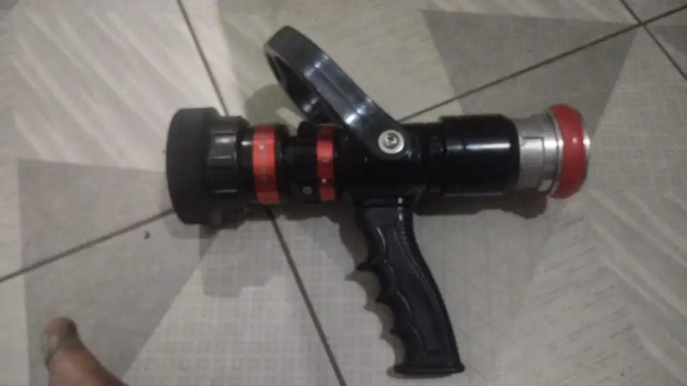 Nozle gun spray