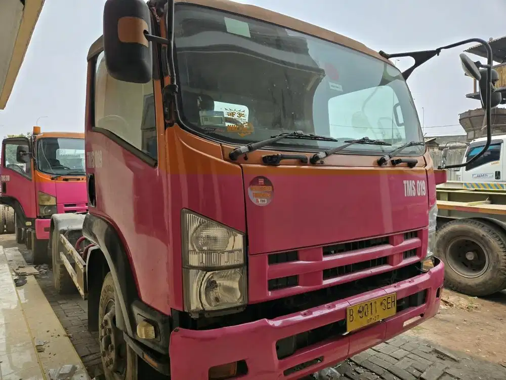 Head Trailer Isuzu Giga GVR 285