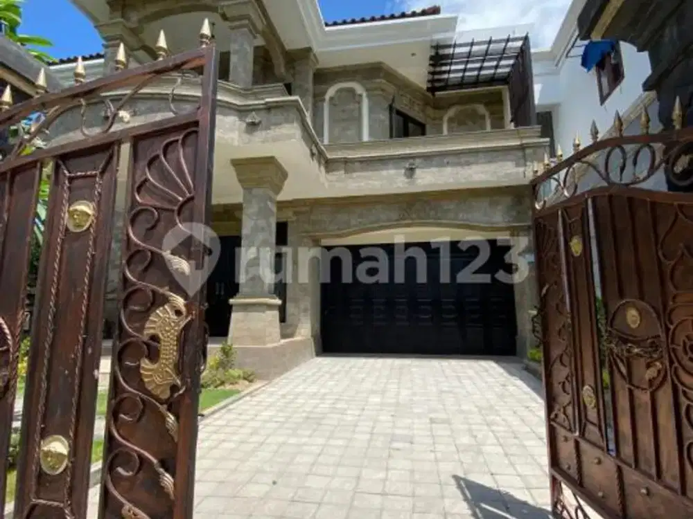 Rumah Super Mewah Dengan Kenyamanan Yang Tiada Tara!! Di Muhammad Yamin Renon