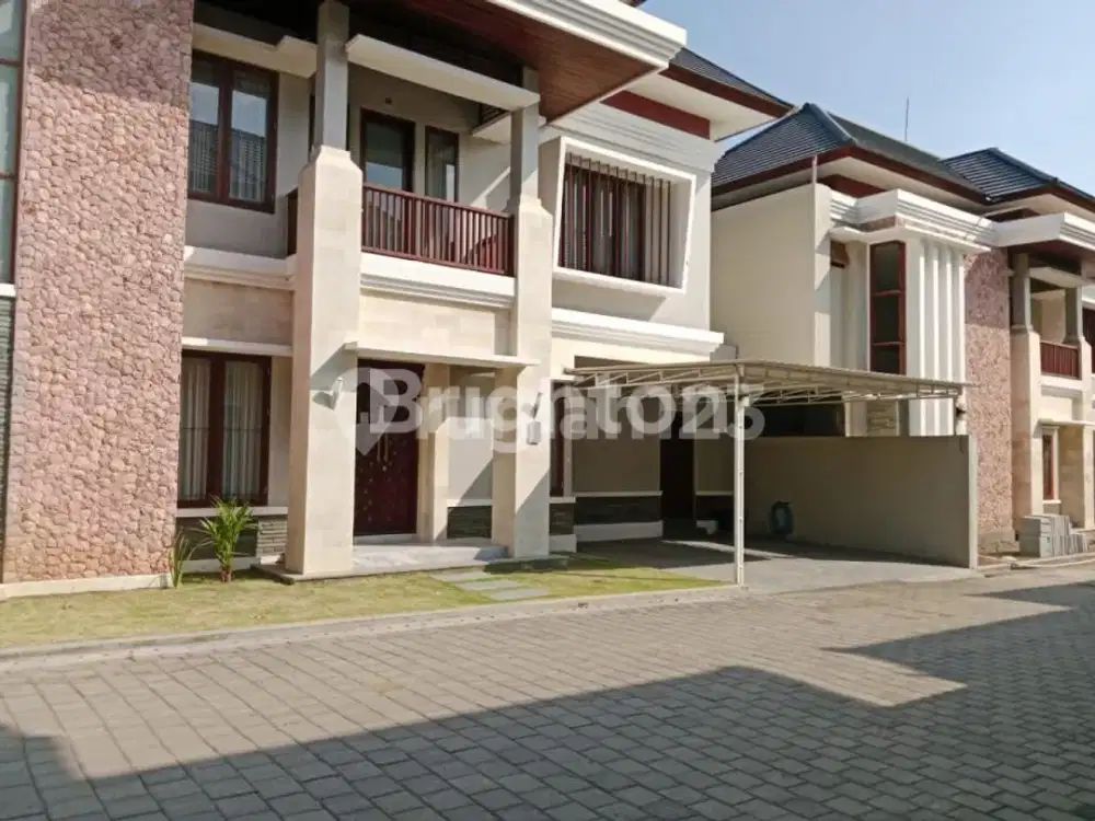 RUMAH MEWAH ELEGAN DI DENPASAR TIMUR TIPE 215/221