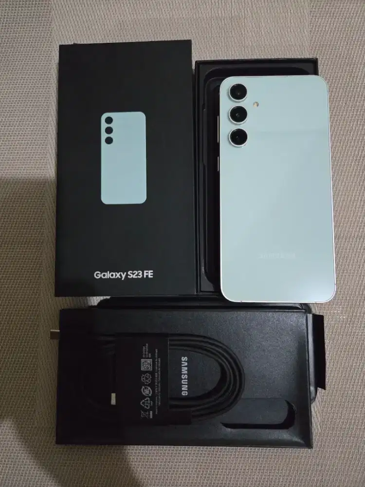 Samsung S23FE 8/128 GB
