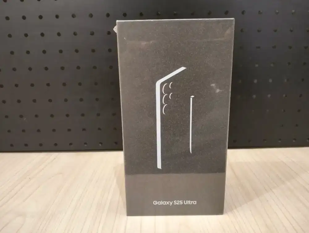 Samsung S25 Ultra 12/256 new di Eleven cell