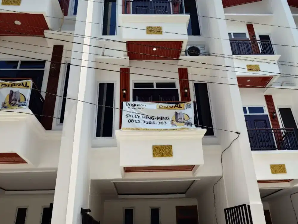 Disewakan rumah tiga tingkat di Greenville Jakarta Barat