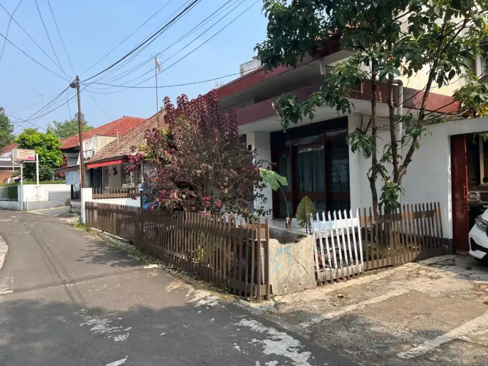 Ruah dekat kampus ITB dan dekat GASIBU Bandung
