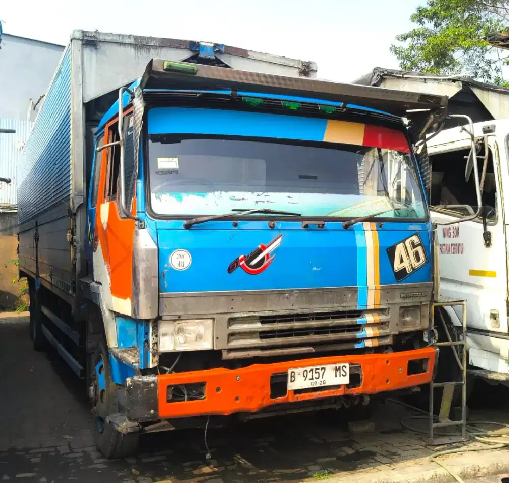 Dijual Mitsubishi Fuso FU 410 U Tronton 6x2 wingbox 6D40 wing box 1998