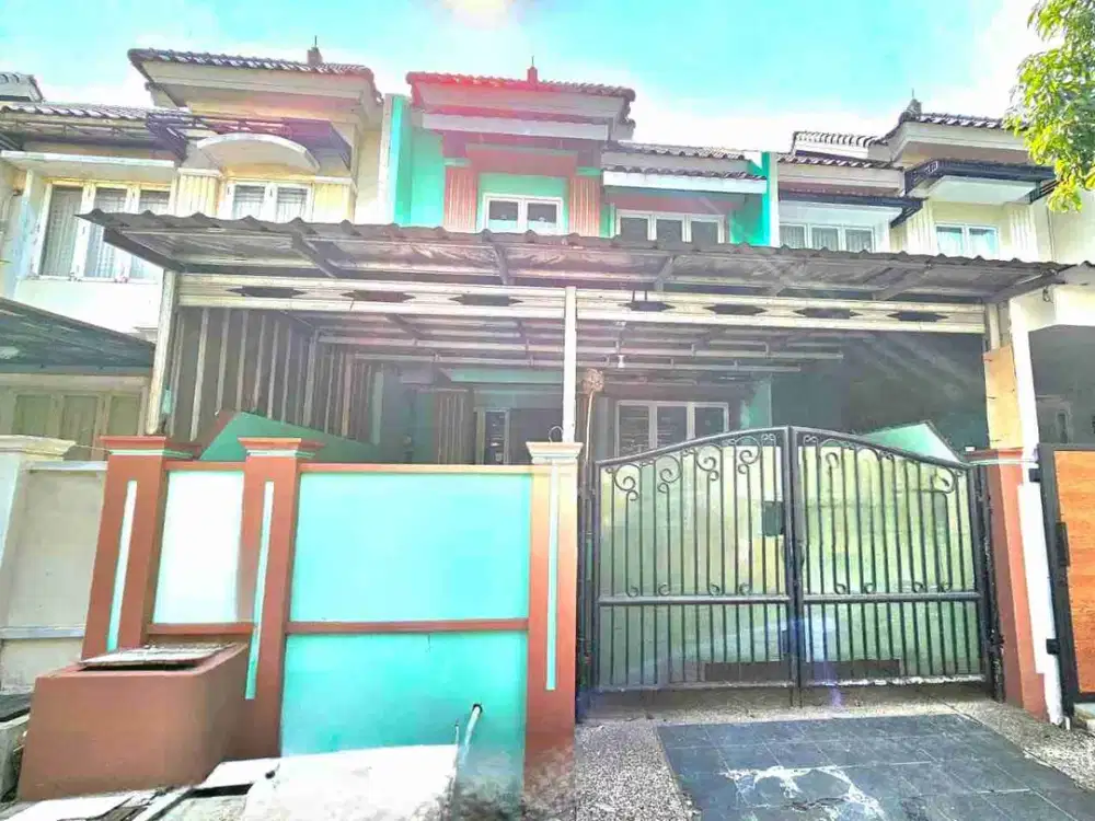 rumah 2 lantai siap huni bebas banjir haega murah dibawah Pasar di the royal residence pulogebang Cakung jakarta timur