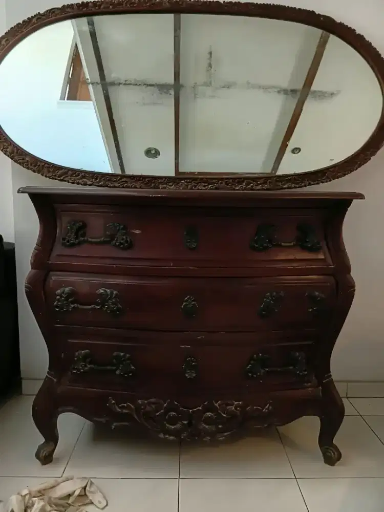 Meja Rias & Cermin Vintage Estetik