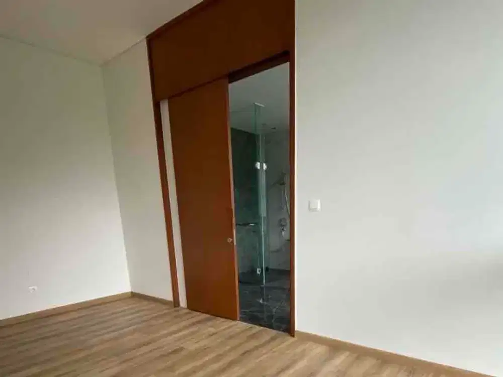 JUAL RUMAH MEWAH NAVAPARK BSD CITY – LYNDON | 5+1 KT, PRIVATE LIFT, 26M NEGO