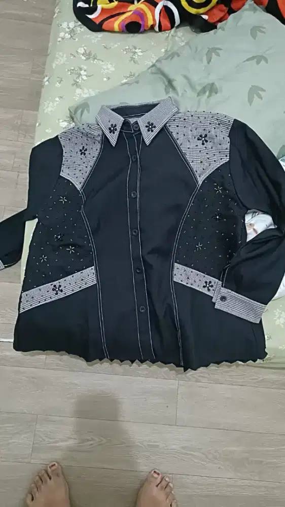 Dijual baju atasan wanita baru