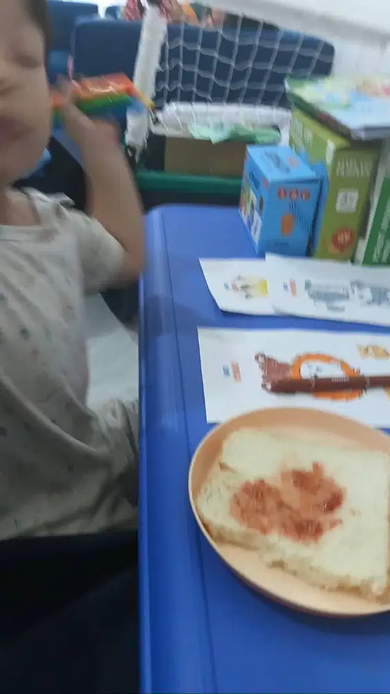 DIBUTUHKAN ART MOMONG MENGINAP