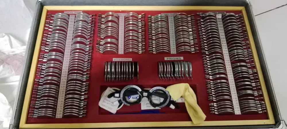 Alat Pemeriksaan Mata