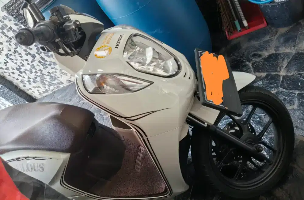 Genio 2021,plat B,pajak tahunan mati.kondisi sangat mulus jarang pakai