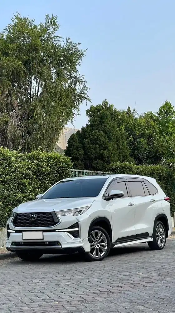 Toyota Innova Zenix 2.0 Q Hybrid Modelista Matic 2023 Putih Plat L
