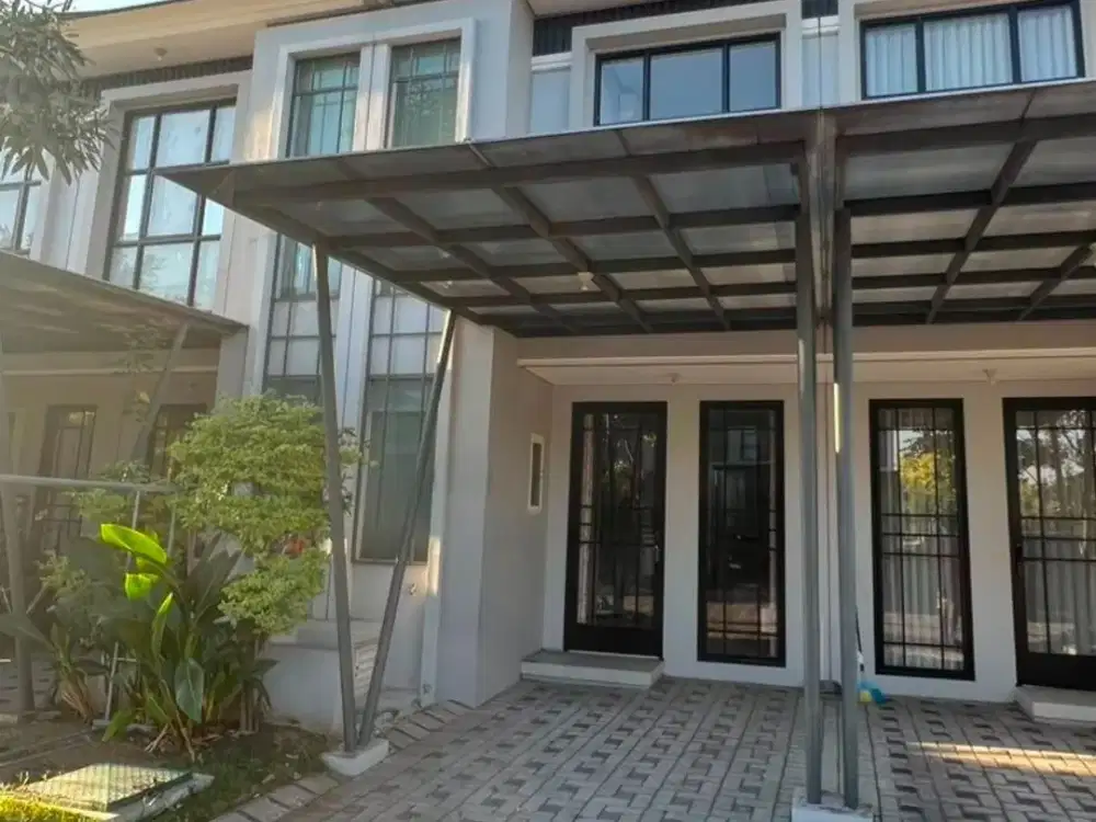 DIJUAL SEMI FURNISHED - Rumah 2 Lantai di Grand Pakuwon Surabaya Barat