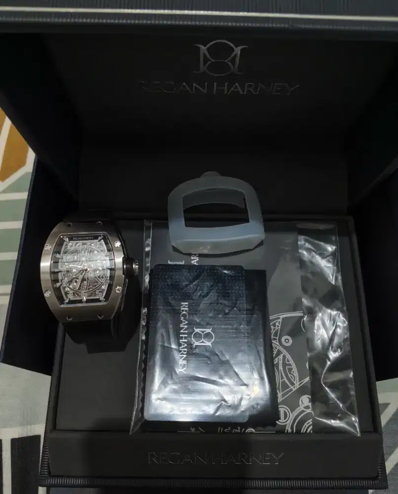 Jam Regan Harney Quantum titanium case sapphire crystal Fulset
