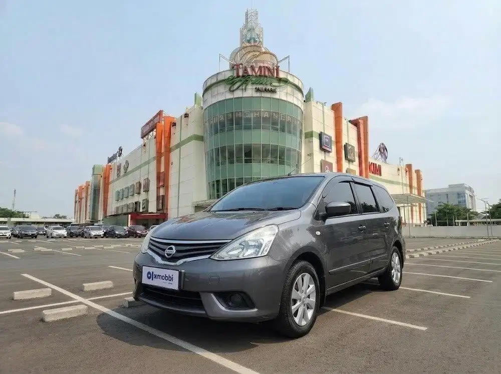DP RENDAH - Nissan Grand livina 2013 BRW