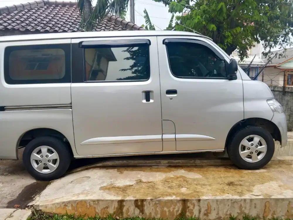 Grand Max MB 2022