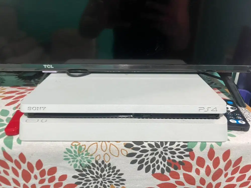 Di Jual PS4 Slim 500gb