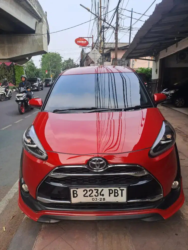 Toyota Sienta Q 2019