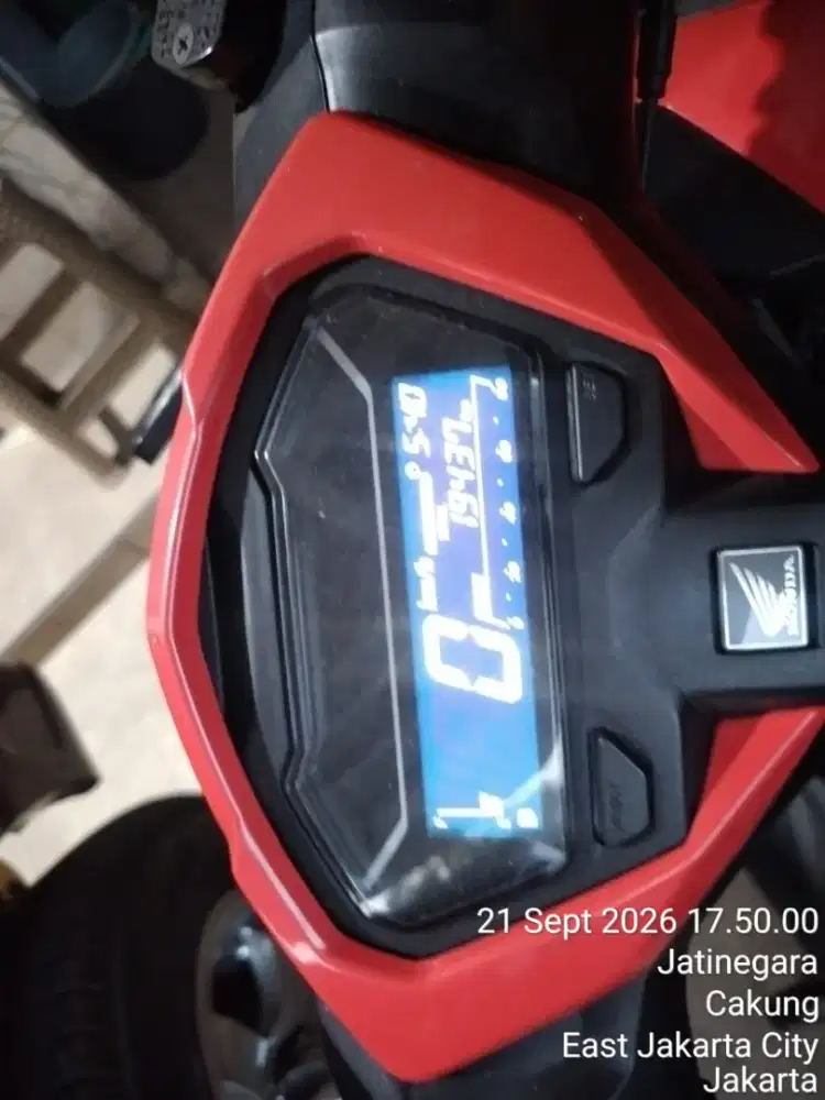 VARIO TH 2024 SPT BARU(KM 19RB) MULUS SKL STANDARD CHROOM MINUS PJK 2X