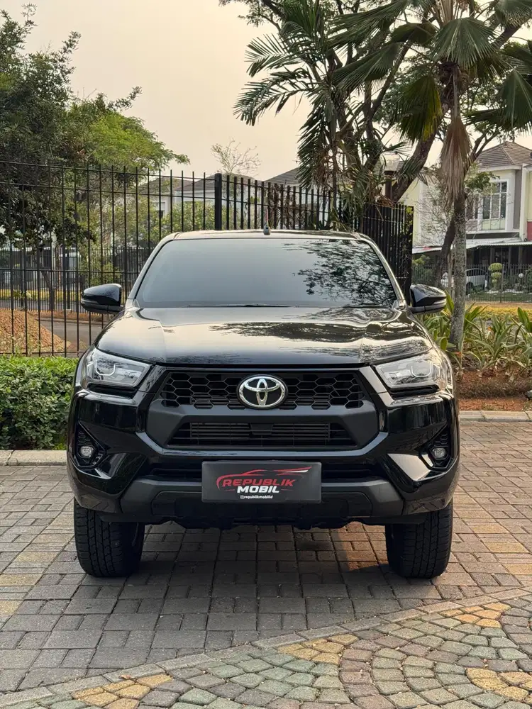 Toyota Hilux 2.4 V Double Cabin AT