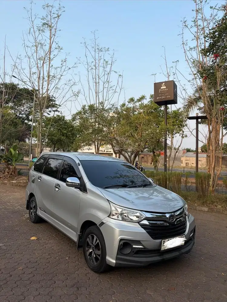 Mobil Daihatsu Xenia R AT Sporty