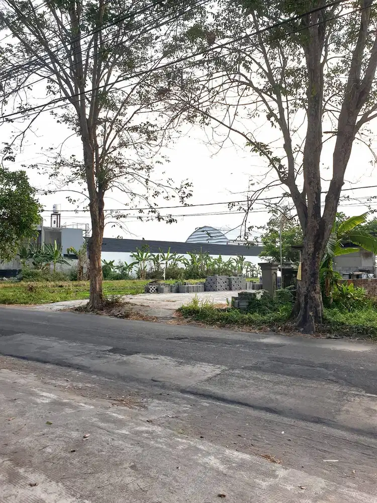 Tanah Strategis di Jalan Sidomoyo Godean