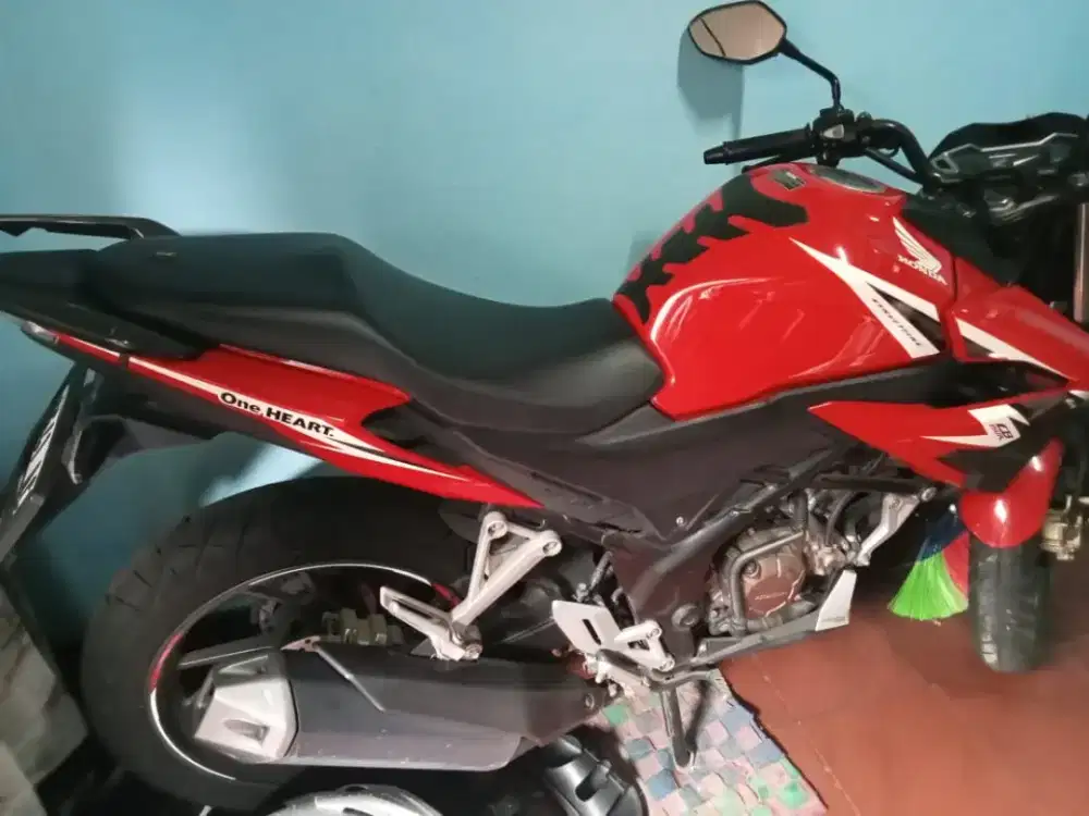 Di jual CB150R siap pakai