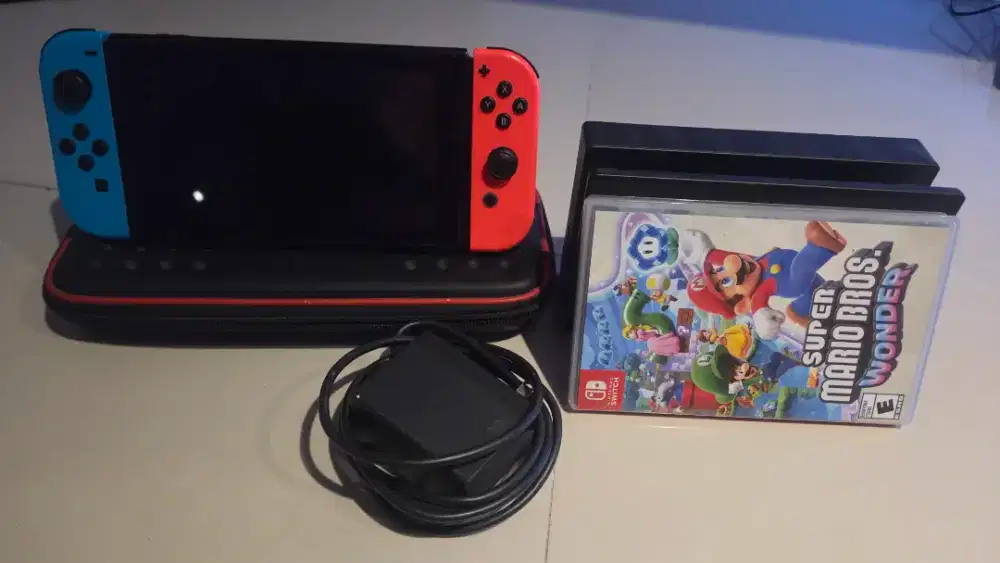 Nintendo Switch 1 & Super Mario Bros. Wonder