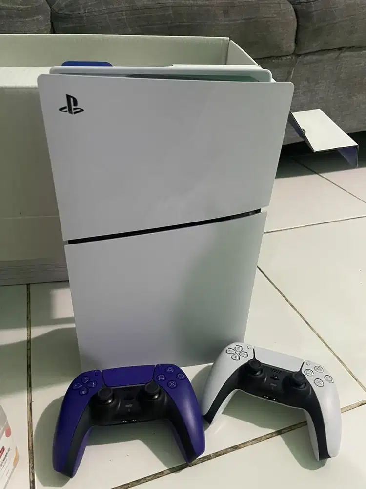PS5 Slim Japan Version + 2 DualSense
