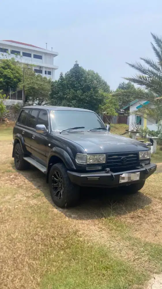 Toyota land cruiser vx80