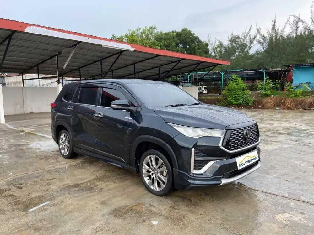 TOYOTA INNOVA ZENIX Q HYBRID AT 2023
