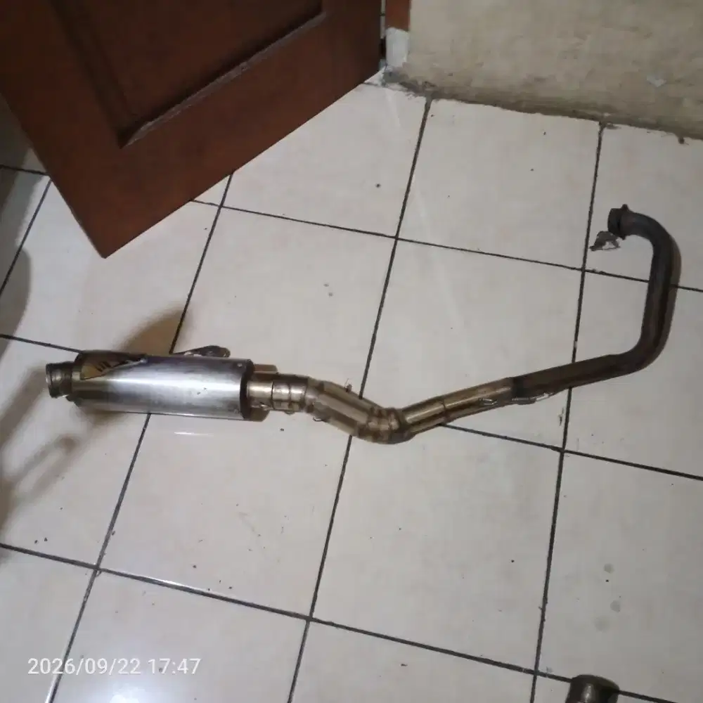 Di jual knalpot racing cocok motor 150cc dll nya tinggal menyesuaikan.