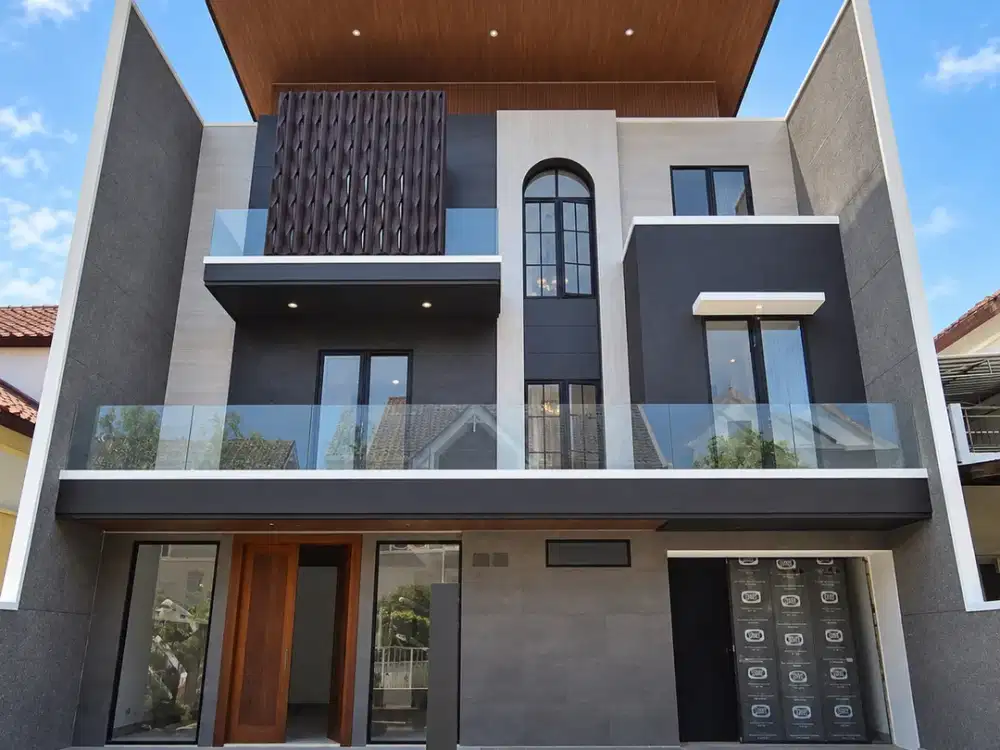DIJUAL RUMAH CITRALAND UTAMA 3LT 5KT ROOFTOP DEKAT GWALK BARU GRESS