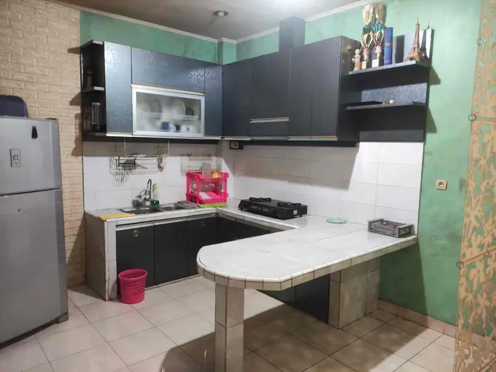 TERMURAH PASADENA CENGKARENG TIMUR FULLFURNISHED SUDAH 2,5 LANTAI DIJUAL RUMAH