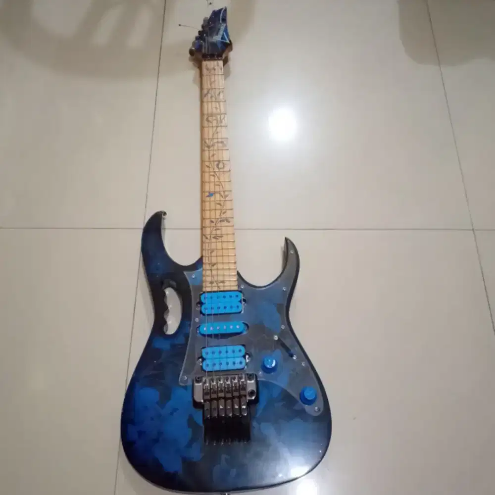 Gitar Kustom Model Ibanez JEM77P (Blue Floral)