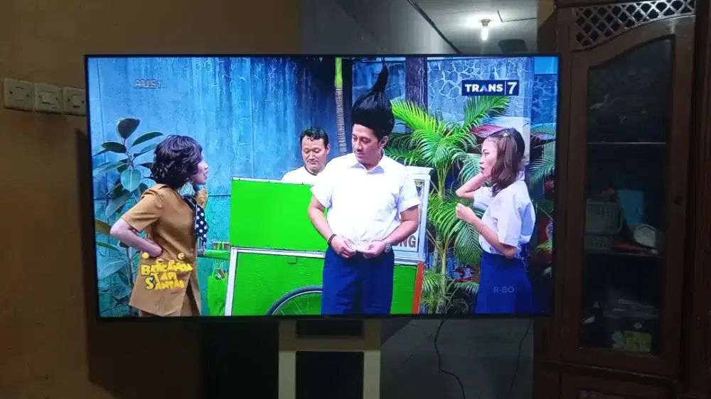 Jual tv merk TCL kondisi bekas