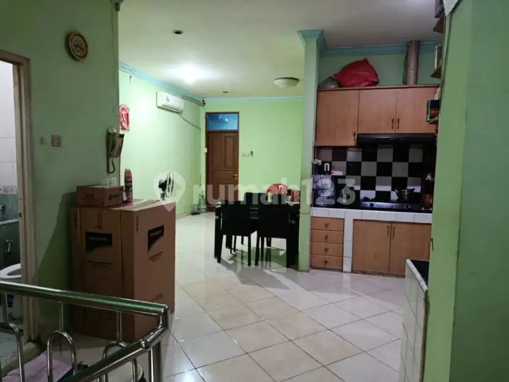 Rumah 2 Kamar Hadap Selatan Sudah Full Furnished, Gading Serpong