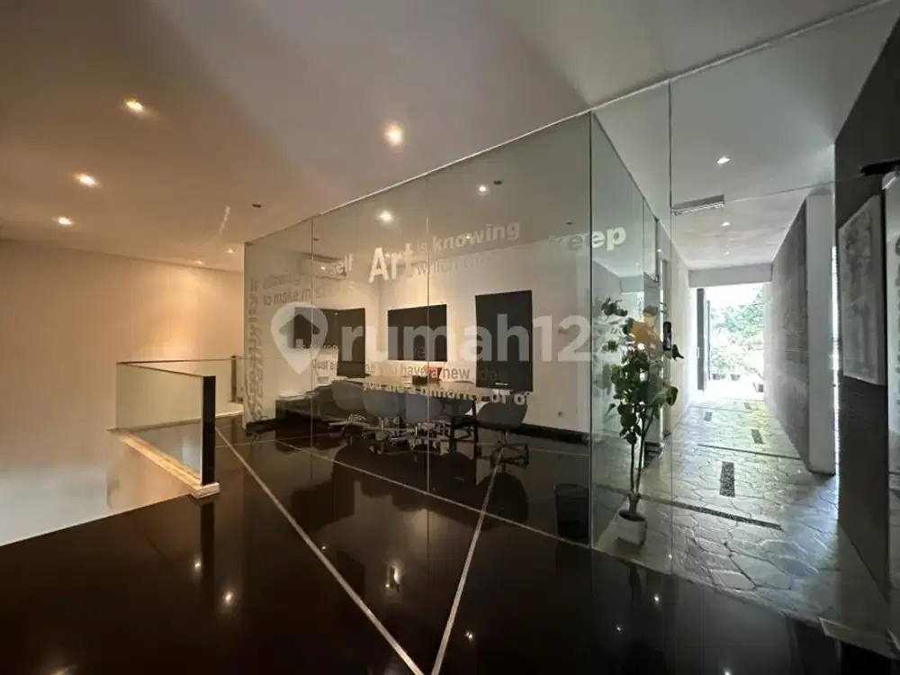 Dijual Cocok untuk Kontor/Resto/Klinik di Kemang Jakarta Selatan