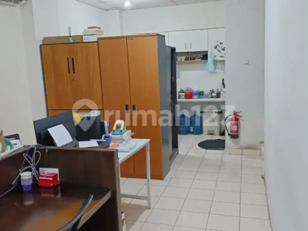 Dijual Ruko Golden Boulevard 2,5 Lantai di BSD, Tangerang Selatan