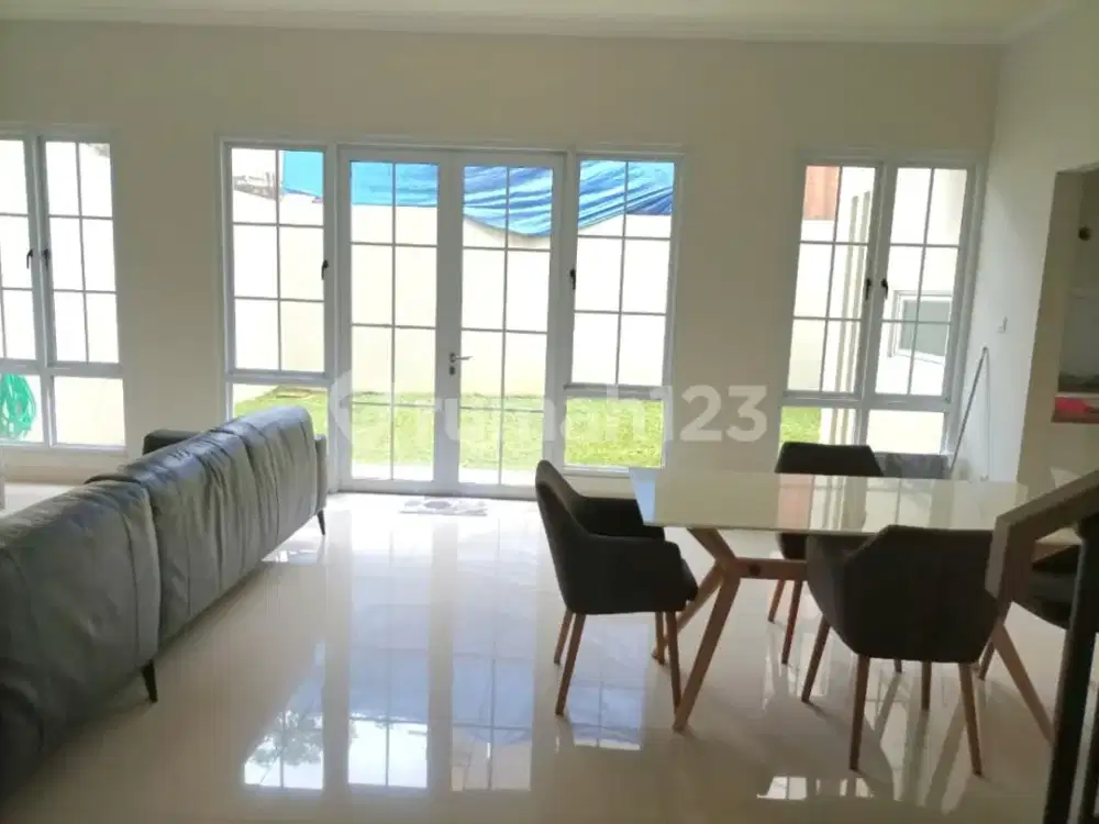 Rumah SHM Hadap Utara Semi Furnished Siap Huni di Gading Serpong