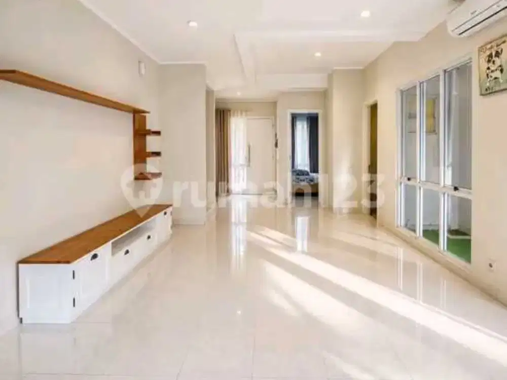 Rumah Semi Furnished Hadap Selatan PPJB Siap AJB di BSD Tangsel
