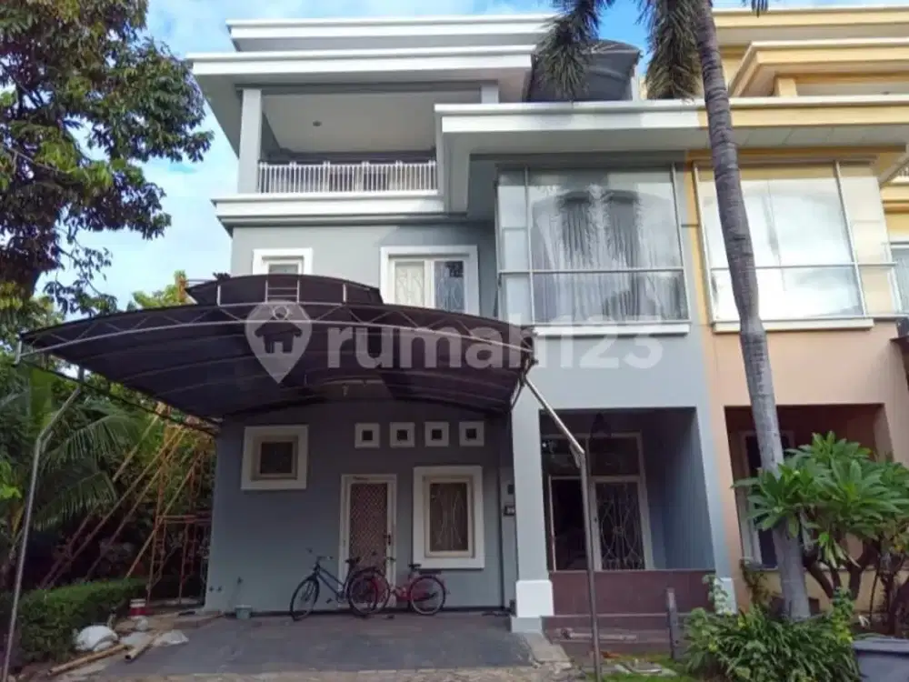 Disewakan Townhouse 3,5 Lantai Furnished Taman Resort Mediterania Pik