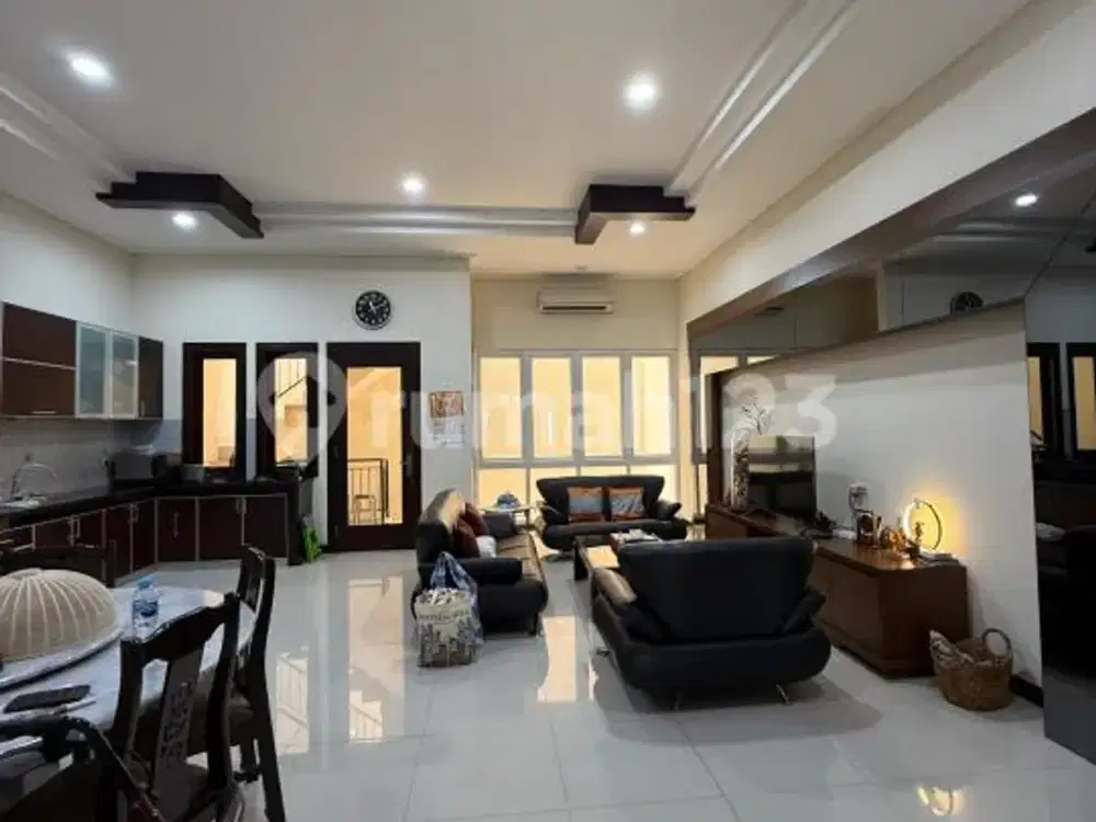 Dijual atau Disewakan Rumah Cantik di Manyar Pantai Indah Kapuk (Pik)