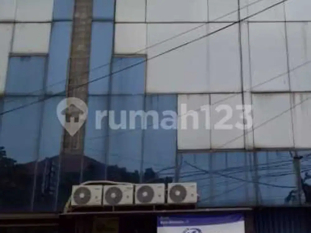 Ruko 4 Lantai Siap Pakai Lokasi Strategis Pinggir Jalan di Pluit