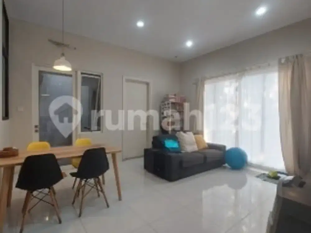 Rumah Hook Semi Furnished SHM bisa Nego di Gading Serpong
